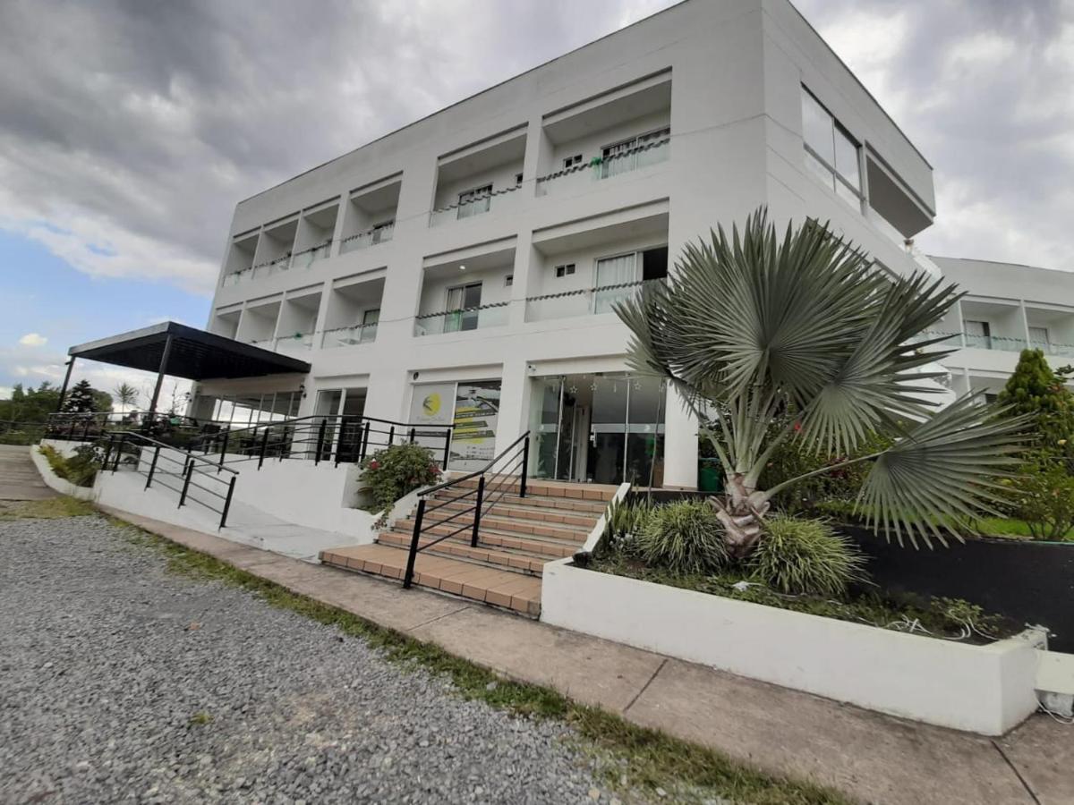 Hotel Palmeras De Luz Moniquira Exterior photo